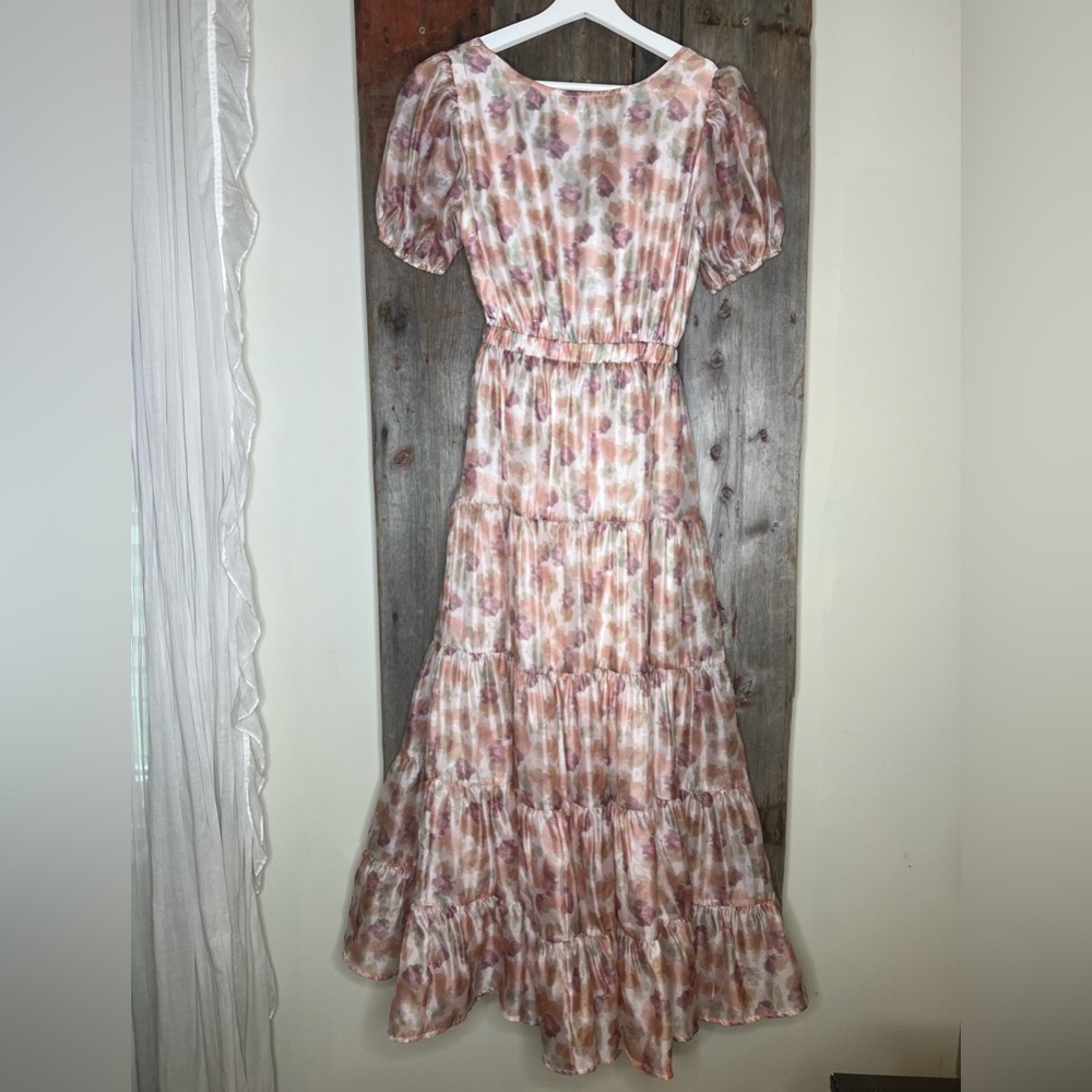 Storia Tiered Blush Floral Organza Puff Sleeve Cut Out Maxi Dress size Small - Picture 6 of 11